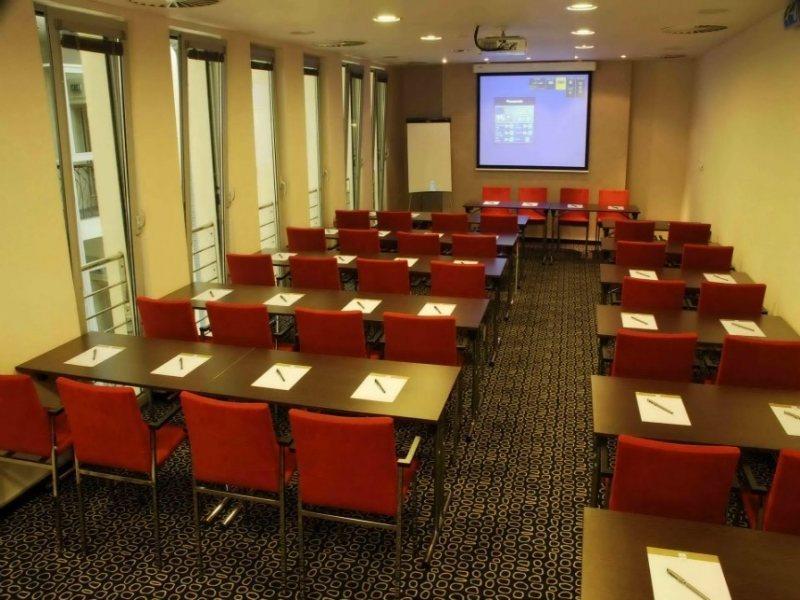 Roset Hotel & Residence Bratislava Ngoại thất bức ảnh